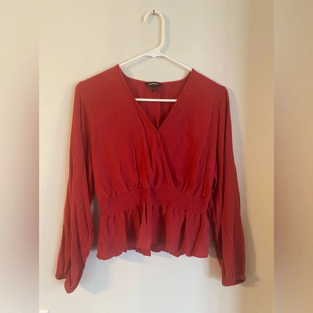 Express | Top | Size M - Picture 1 of 6
